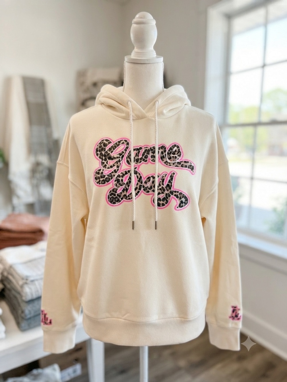 Universal Thread Game Day Leopard Pink Pullover Hoodie Sweatshirt Sz M